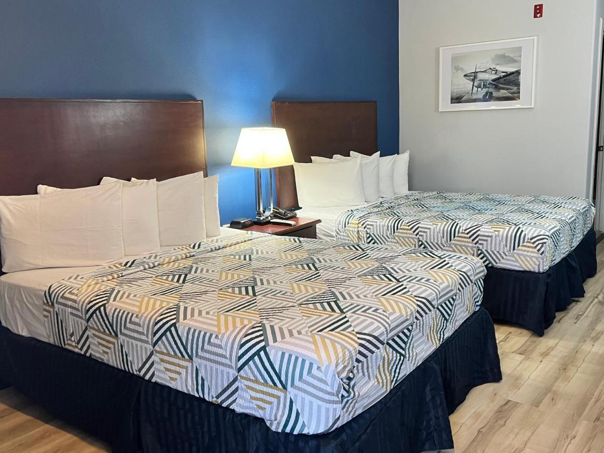 Baymont By Wyndham Ridgecrest Motel Eksteriør billede