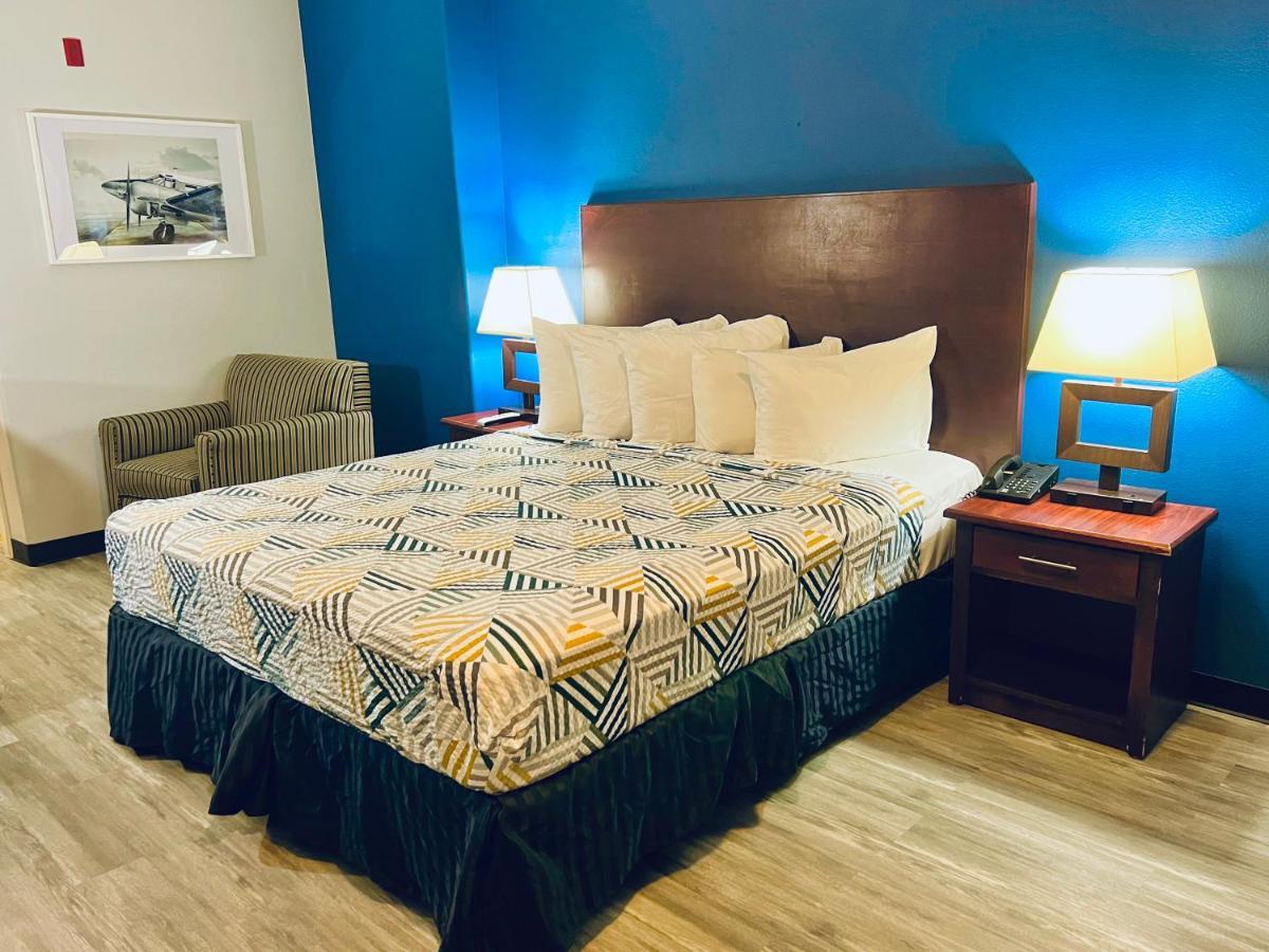 Baymont By Wyndham Ridgecrest Motel Eksteriør billede